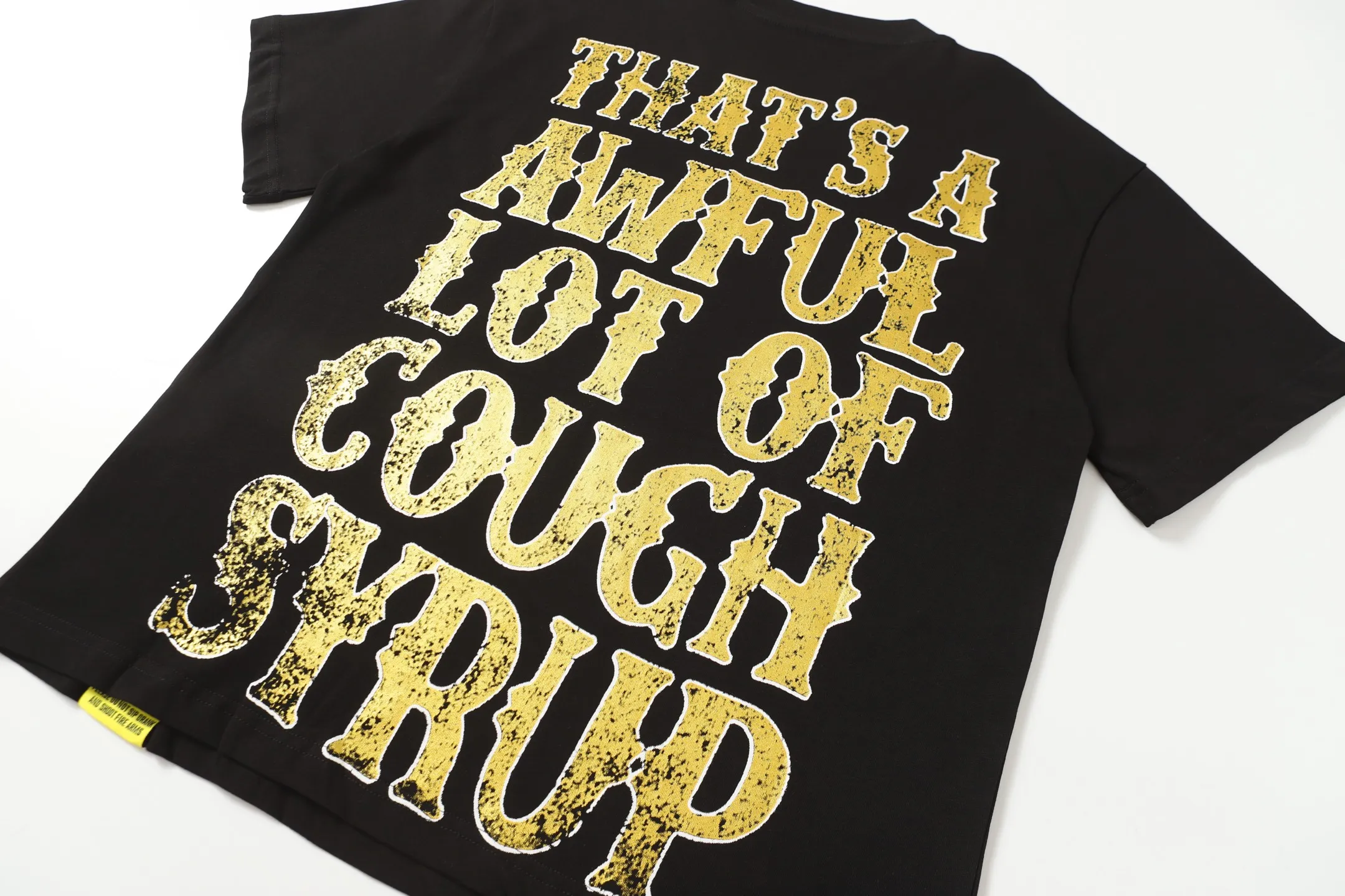 2212#Black | THAT'S A AWFUL LOT OF COUGH SYRUP In Stock Real shot American simple fashion brand loose casual T-shirt Fabric (fabric): 32 counts Weight combed double yarn pure cotton Sizes (size): S-M L X L Color (colour): Black